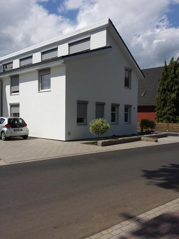Gaestehaus Ditz Westoverledingen エクステリア 写真
